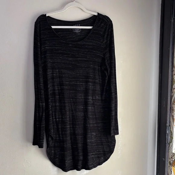 Apt. 9 Black and Gray Long Sleeve Top - Picture 1 of 3